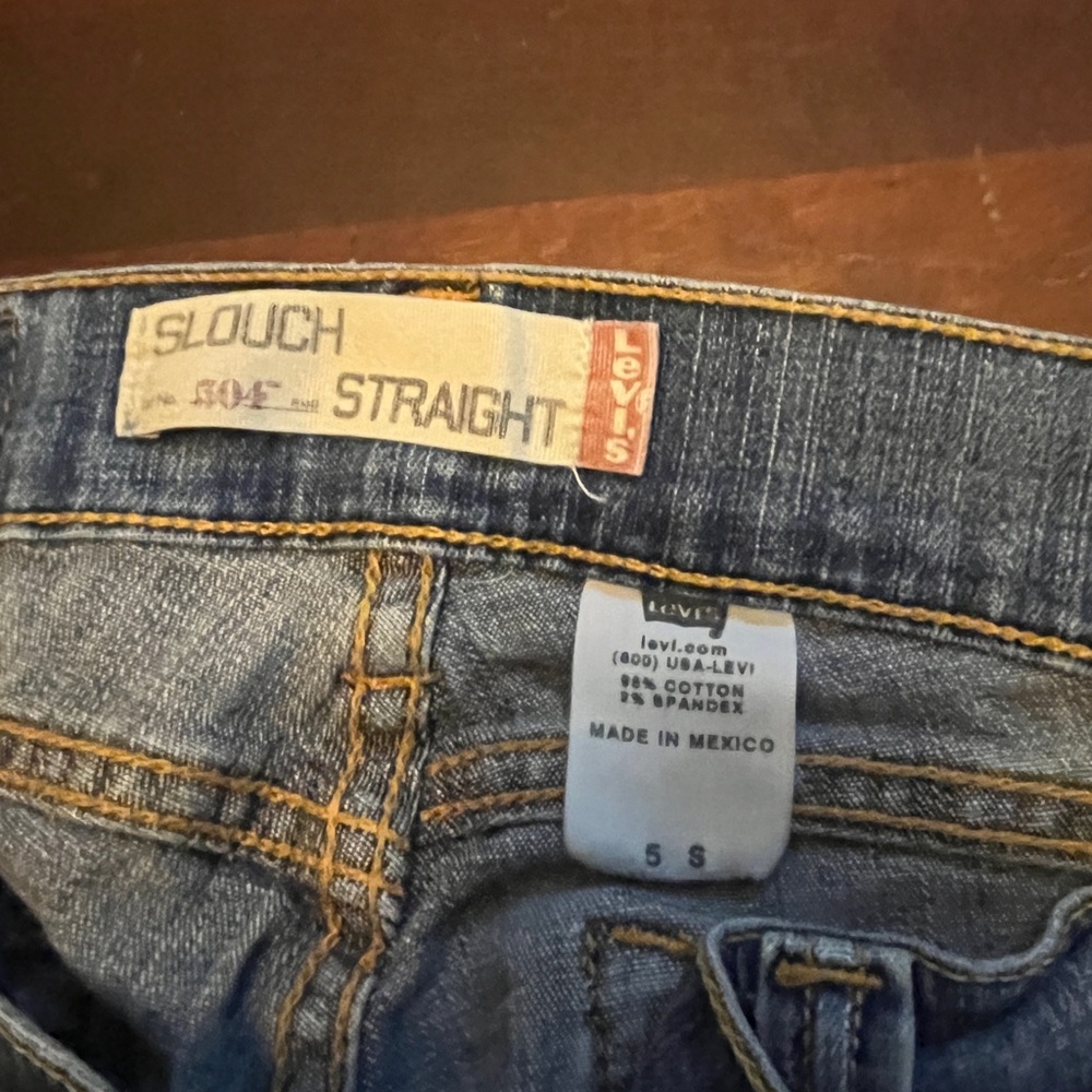 Levi 504 5S
Slouch/Straight
Zipper Fly
29”